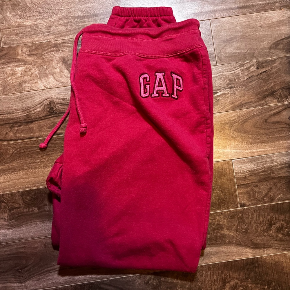 GAP women’s pink Sweatpants